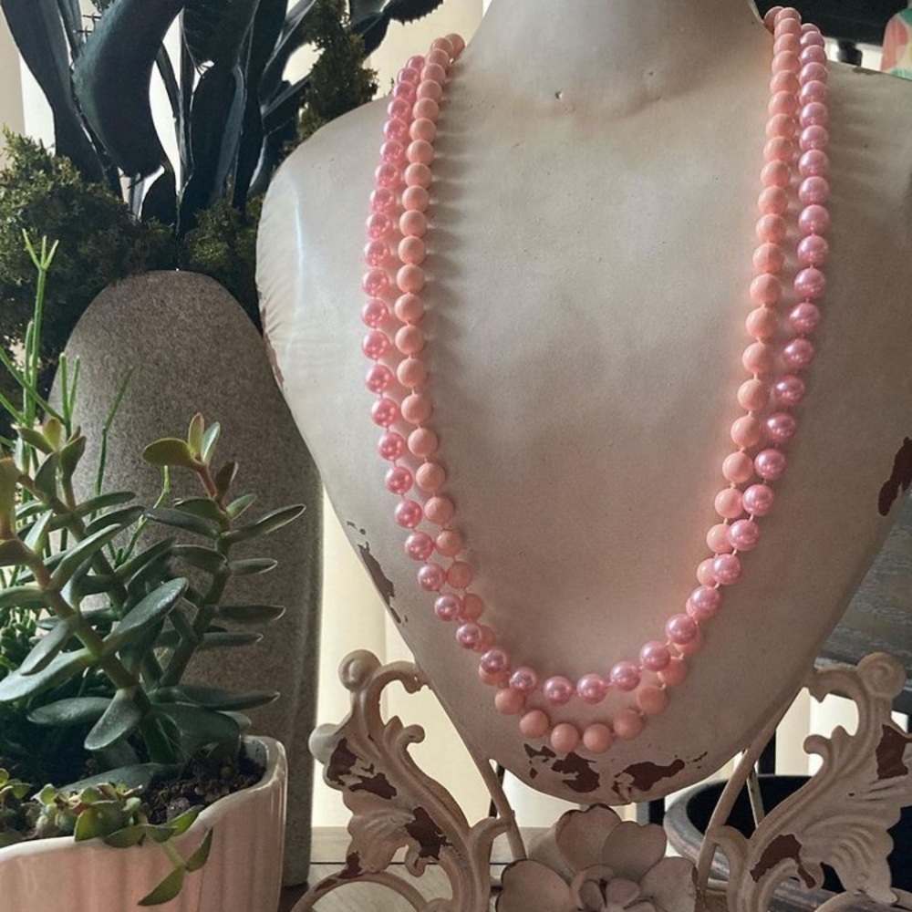 Light Pink Vintage Plastic Pearl Necklace Set